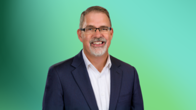 Ian website headshot